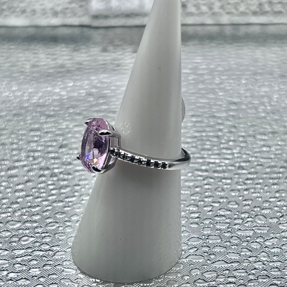 Ring Bomb Party Ring size 7, NWOT - Picture 5 of 6